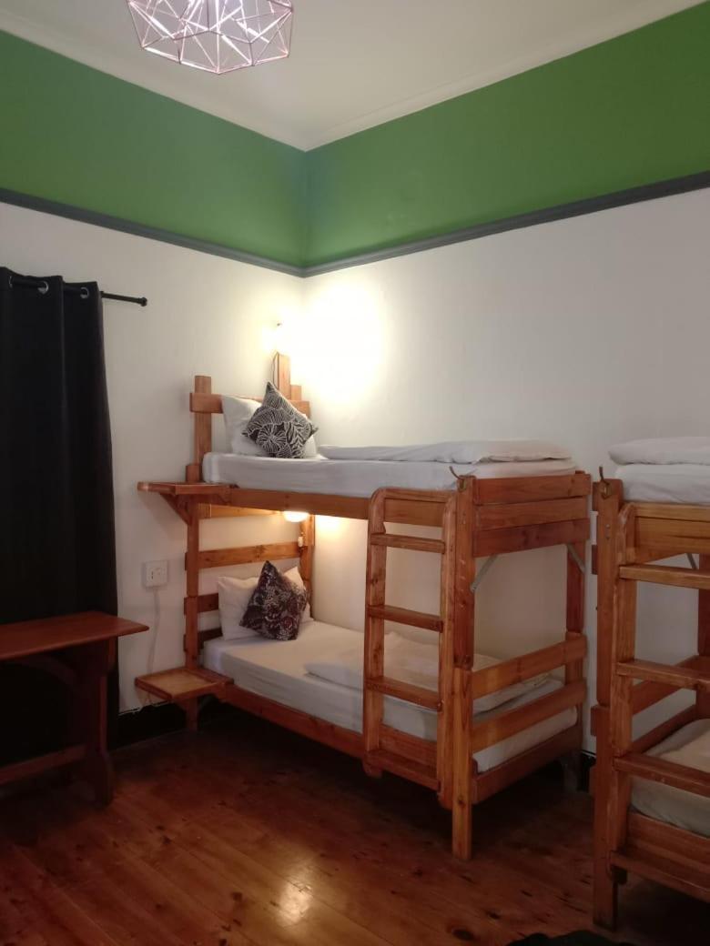 Zebra Crossing Backpacker Hostel Cape Town Luaran gambar